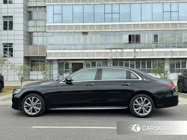 Mercedes-Benz E-Class 2022 Черный из Китая, фото 6