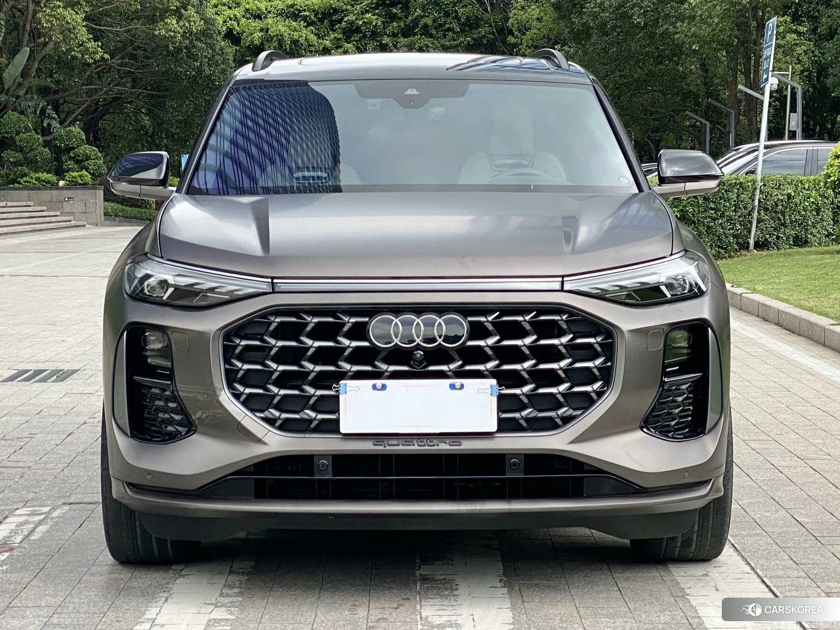 Audi Q6 2022 Коричневый из Китая, фото 6
