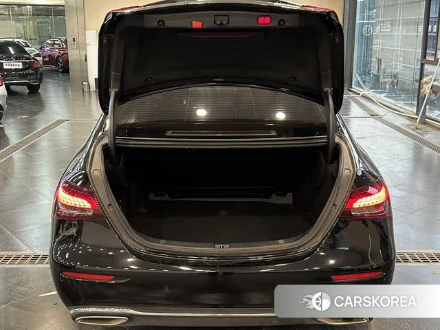 Mercedes-Benz E-Class 2021 Черный из Китая, фото 6