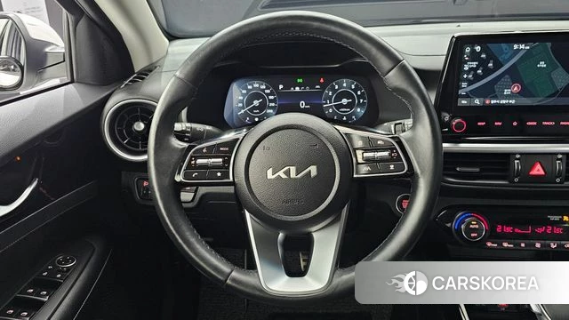 Kia The New K3 2nd generation 2024 Белый из Кореи, фото 6