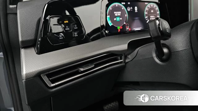 Volkswagen Golf 8th Generation 2026 Серый из Кореи, фото 6