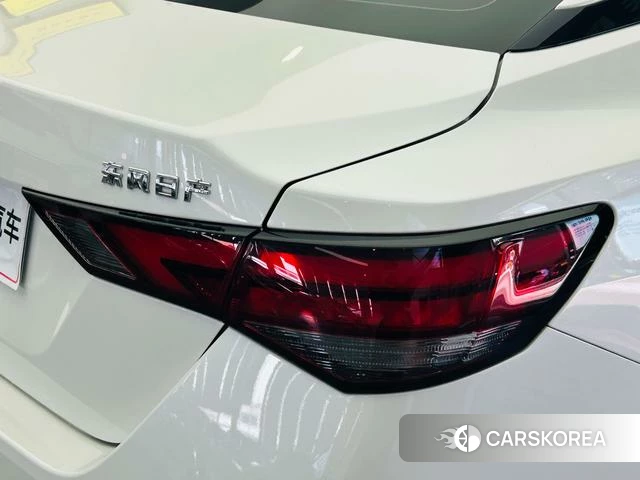 Nissan Sylphy 2023 Белый из Китая, фото 6