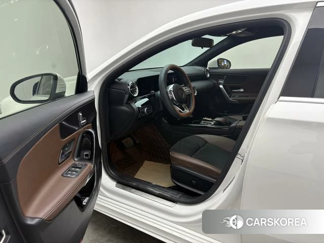 Mercedes-Benz A-Class 2021 Белый из Китая, фото 6