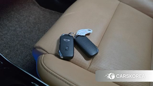Kia K7 Premier Hybrid 2021 Белый из Кореи, фото 6