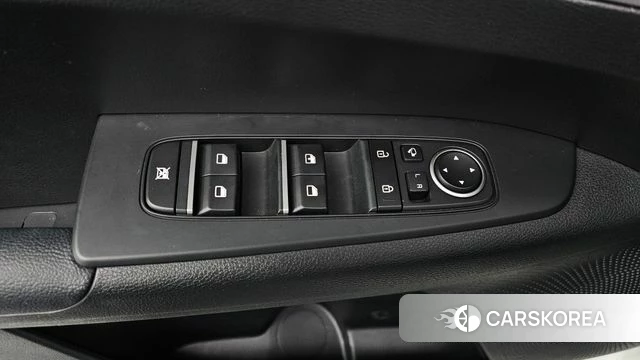 Kia The New K3 2nd generation 2021 Белый из Кореи, фото 6