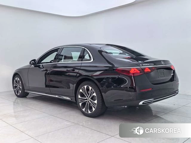 Mercedes-Benz E-Class 2026 Черный из Китая, фото 6
