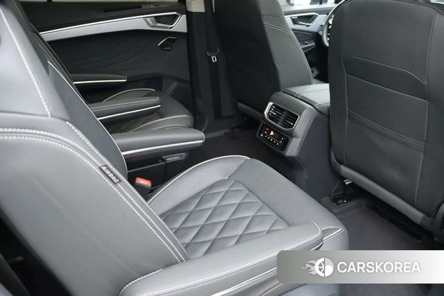 Volkswagen Talagon 2023 Синий из Китая, фото 6