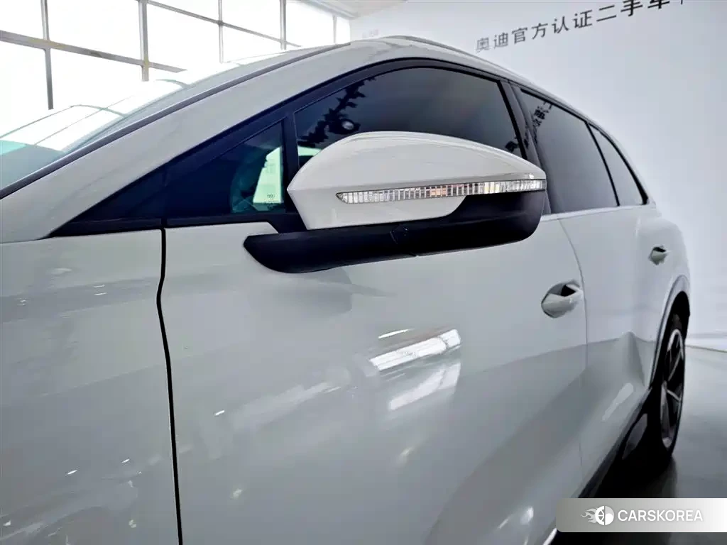 Audi Q5L 2023 Белый из Китая, фото 6