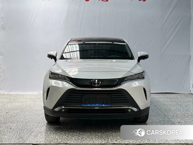 Toyota Harrier 2023 Белый из Китая, фото 6