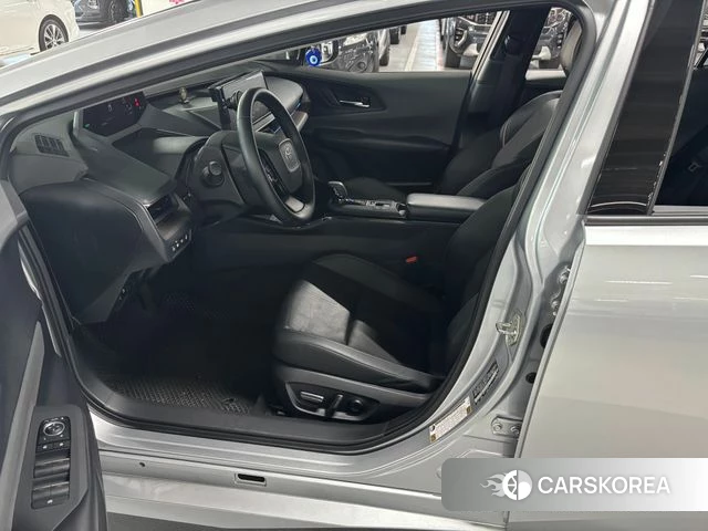 Toyota Prius 5th Generation 2024 Серебристо-серый из Кореи, фото 6