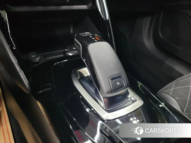 Peugeot 2008 Second generation 2020 Белый из Кореи, фото 6