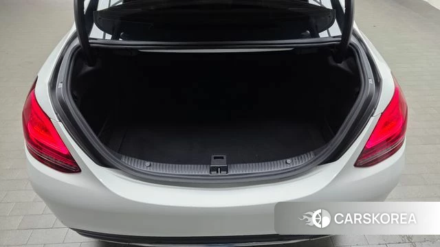 Mercedes-Benz C-Class W205 2019 Белый из Кореи, фото 6