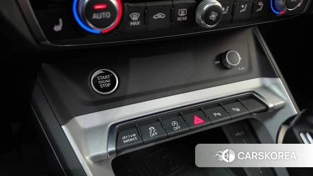 Audi Q3 (F3) 2022 Черный из Кореи, фото 6