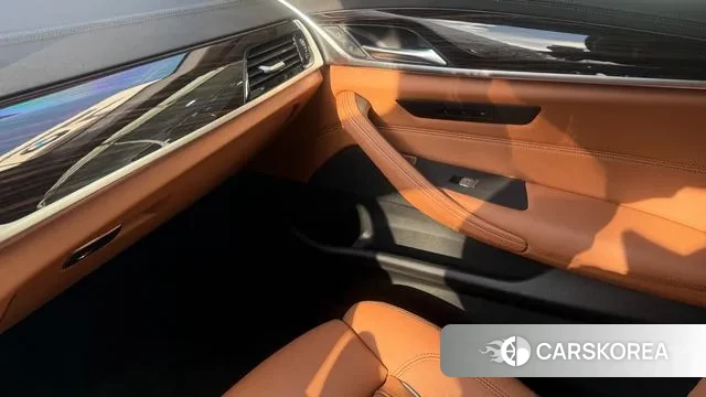 BMW 5 Series (G30) 2023 Черный из Кореи, фото 6