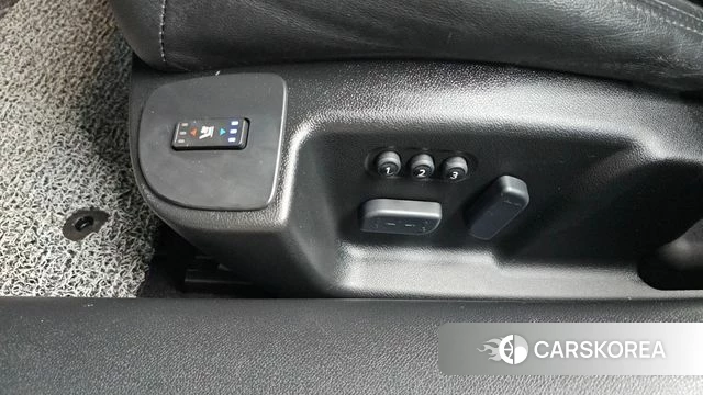 Renault Korea (Samsung) SM7 Nova 2019 Серебристо-серый из Кореи, фото 6