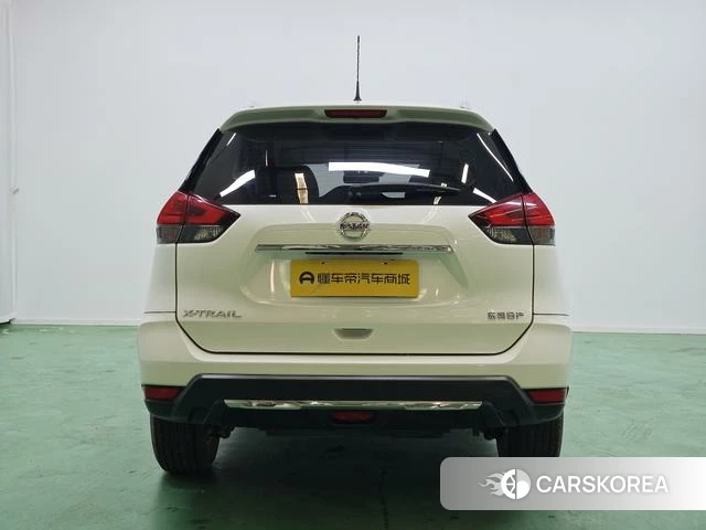 Nissan X-Trail 2021 Белый из Китая, фото 6