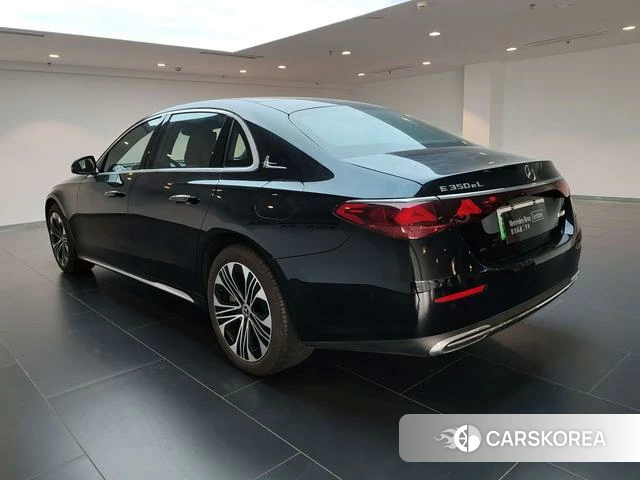 Mercedes-Benz E-Class 2024 Черный из Китая, фото 6
