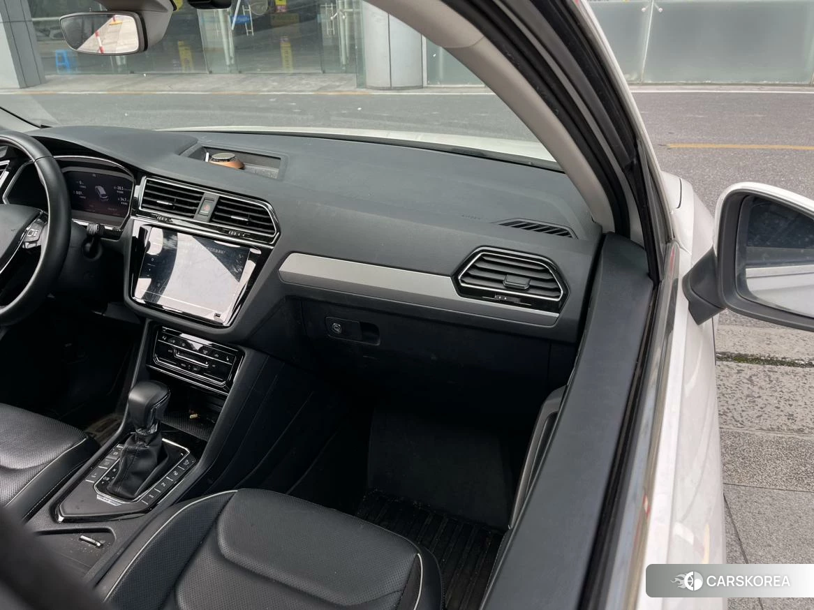 Volkswagen Tiguan L 2020 Белый из Китая, фото 6