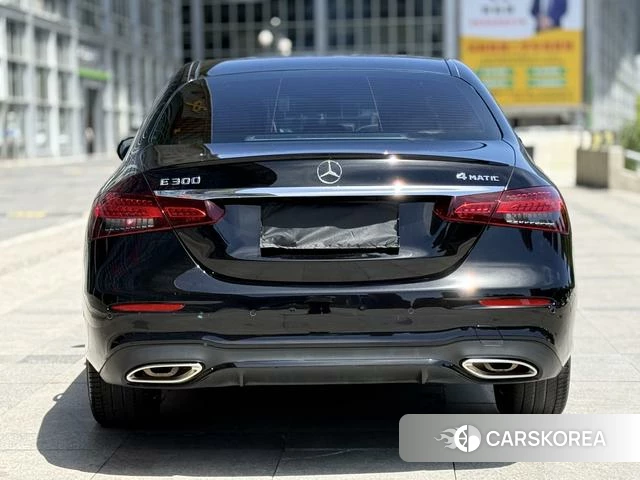Mercedes-Benz E-Class 2023 Черный из Китая, фото 6