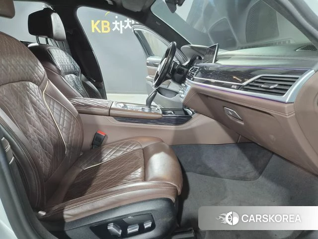 BMW 7 Series (G11) 2021 Белый из Кореи, фото 6