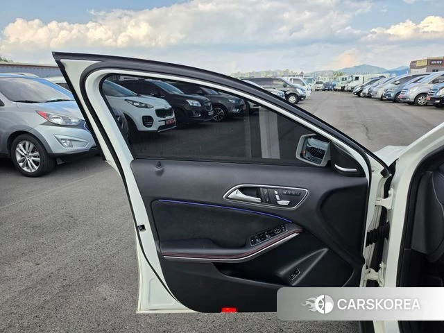 Mercedes-Benz GLA-Class X156 2019 Белый из Кореи, фото 6