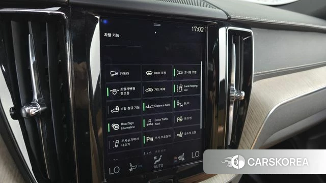 Volvo XC60 second Generation 2018 Белый из Кореи, фото 6
