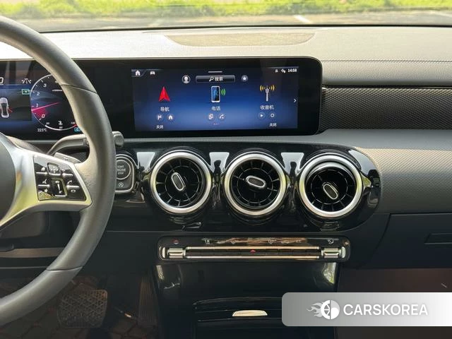 Mercedes-Benz A-Class 2023 Белый из Китая, фото 6