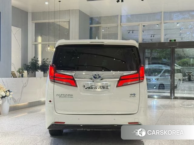 Toyota Alphard 2021 Белый из Китая, фото 6