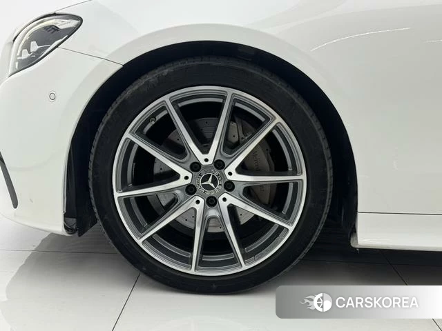 Mercedes-Benz E-Class 2021 Белый из Китая, фото 6
