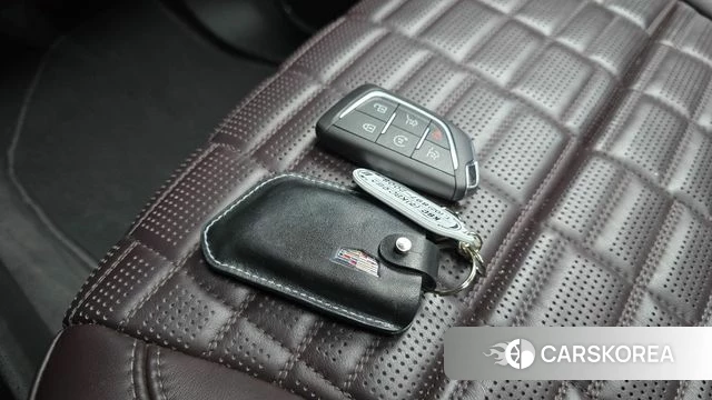 Cadillac Escalade 5th Generation 2023 Черный из Кореи, фото 6