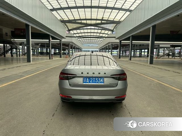 Skoda Superb 2022 Темно-серый из Китая, фото 6