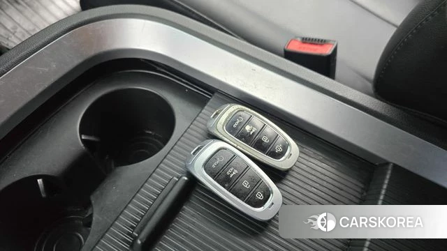 Hyundai Staria 2023 Белый из Кореи, фото 6