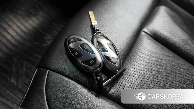 Hyundai Staria 2024 Желтый из Кореи, фото 6