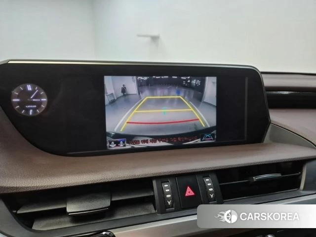 Lexus ES300h 7th generation 2020 Черный из Кореи, фото 6
