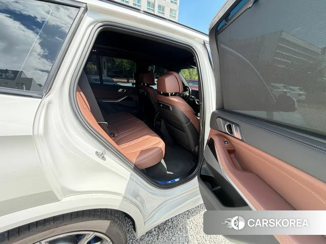 BMW X5 (G05) 2026 Жемчужный цвет из Кореи, фото 6