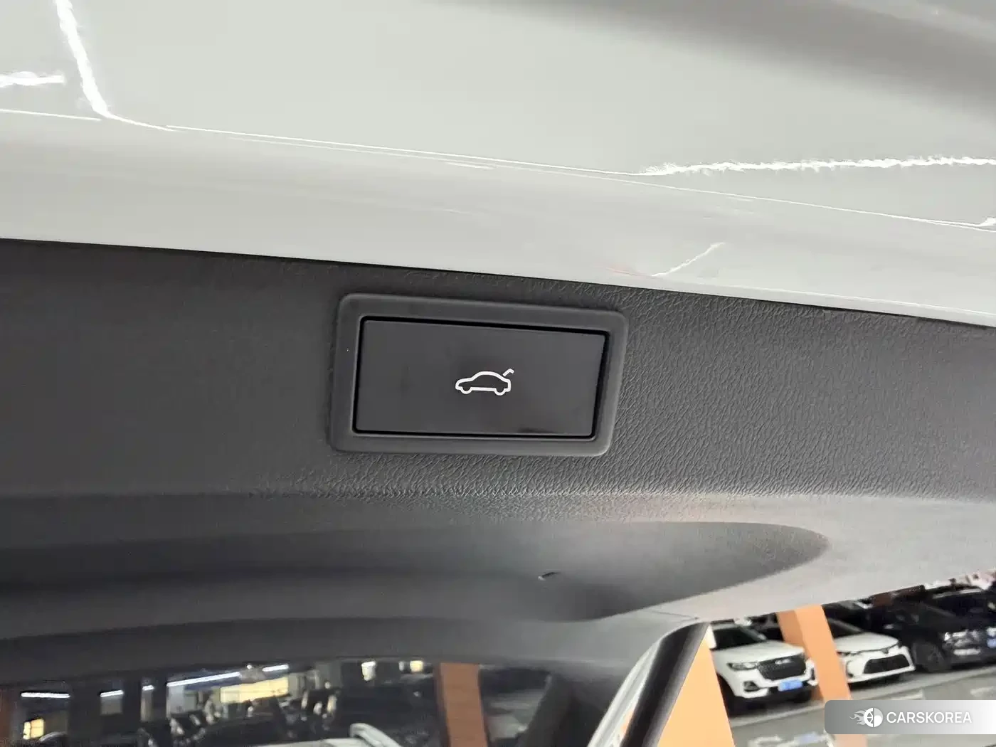 Skoda Karoq 2023 Белый из Китая, фото 6