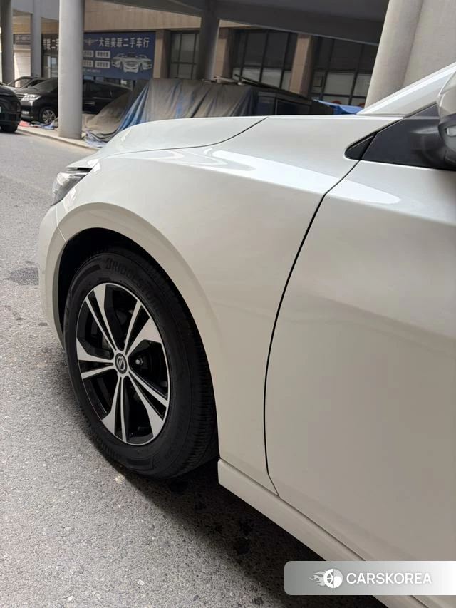 Nissan Sylphy 2021 Белый из Китая, фото 6