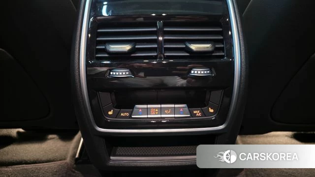 BMW X6 (G06) 2025 Серебристо-серый из Кореи, фото 6