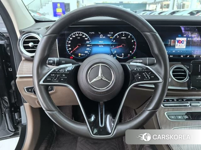 Mercedes-Benz E-Class 2023 Черный из Китая, фото 6