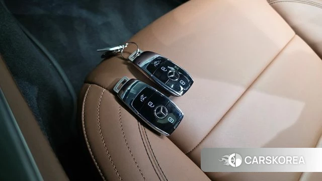 Mercedes-Benz E-Class W213 2021 Серый из Кореи, фото 6