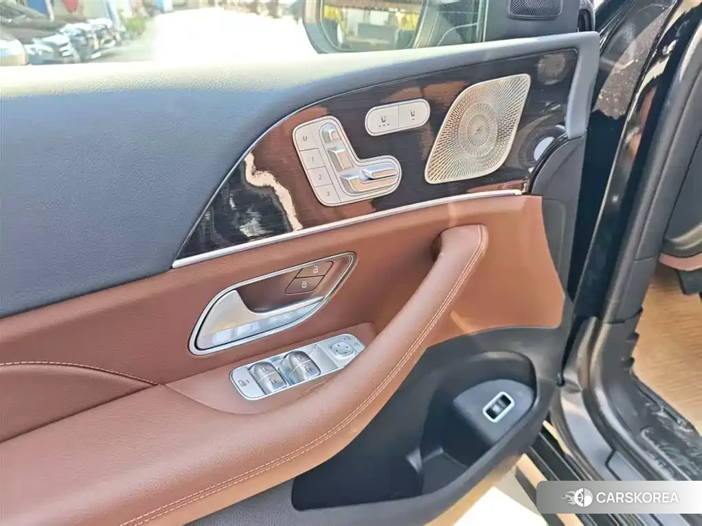 Mercedes-Benz GLE 2026 Черный из Китая, фото 6