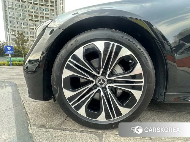 Mercedes-Benz E-Class 2024 Черный из Китая, фото 6