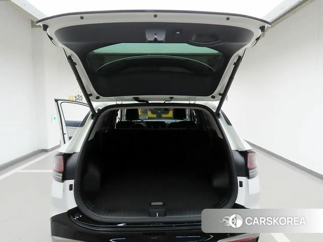Kia Sportage 5th Generation Hybrid 2023 Белый из Кореи, фото 6