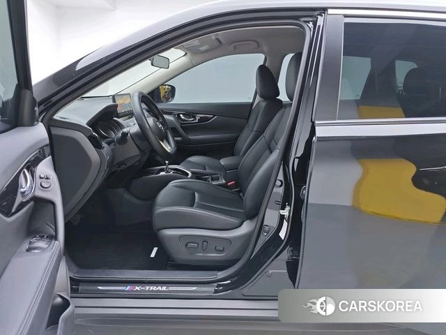 Nissan X-Trail 2025 Черный из Китая, фото 6
