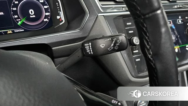 Volkswagen Tiguan Allspace 2020 Белый из Кореи, фото 6