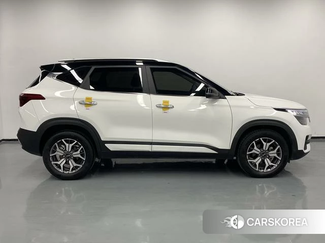 Kia KX3 2021 Белый из Китая, фото 6