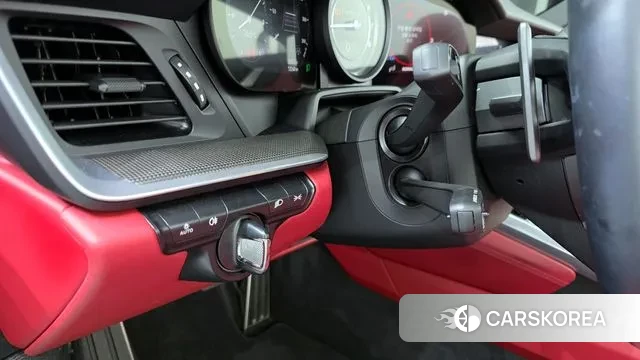 Porsche 911(992) 2024 Серебристо-серый из Кореи, фото 6
