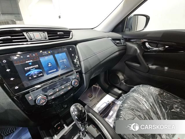 Nissan X-Trail 2025 Белый из Китая, фото 6