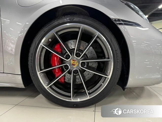 Porsche 911(992) 2020 Серебристо-серый из Кореи, фото 6