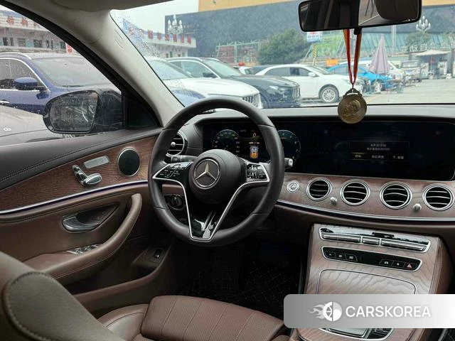 Mercedes-Benz E-Class 2023 Черный из Китая, фото 6